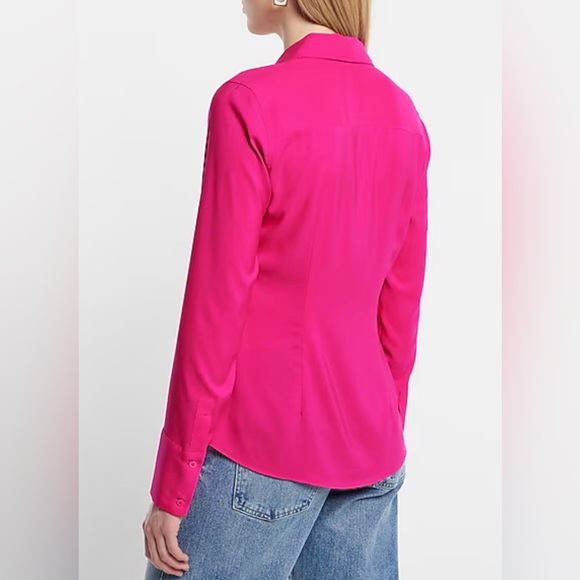 Exprés Slim Portofino Fuchsia Classic Button-Front Blouse in size medium - Picture 2 of 10